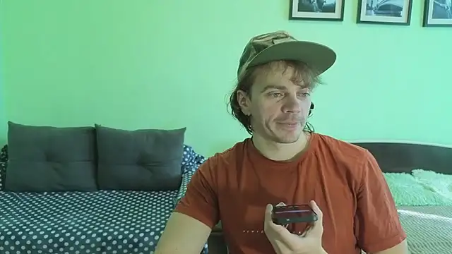 Marrymepls online show from 05-18-26, 09:58