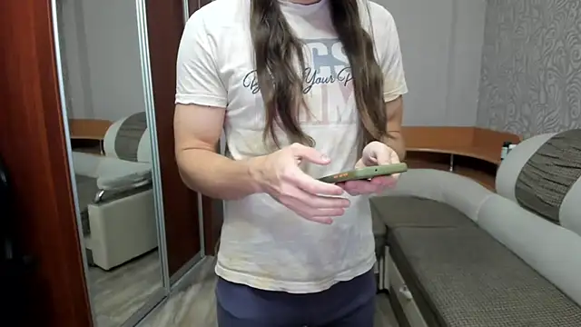 Marrymepls online show from 10-20-25, 10:32