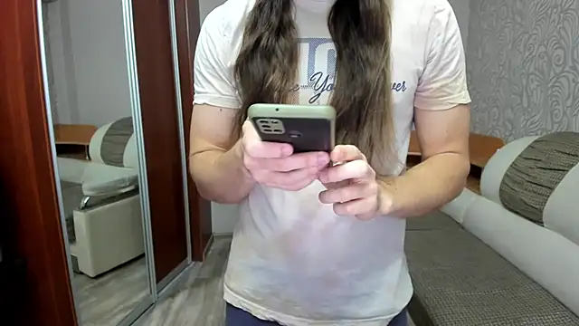 Marrymepls online show from 10-18-25, 10:01