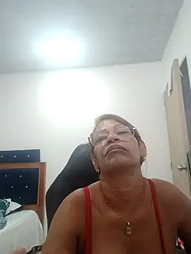 BustyMilf  online show from 10-17-25, 01:13