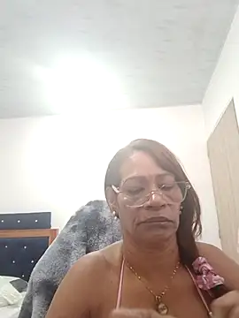BustyMilf  online show from 10-10-25, 01:01