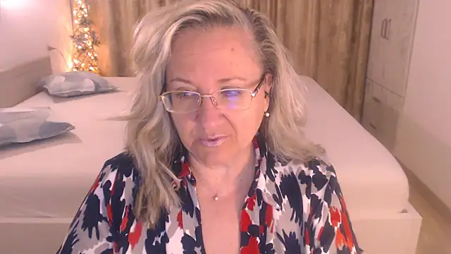 Raisshy online show from 05-13-26, 01:18