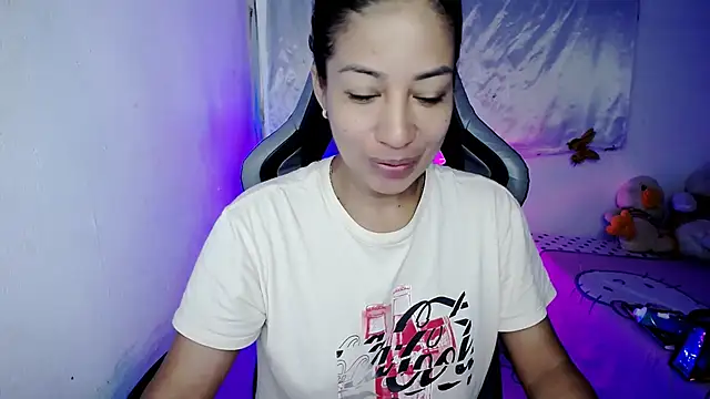 ninatiny online show from 02-15-26, 11:20