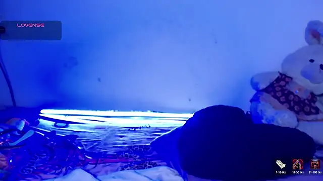 ninatiny online show from 03-26-26, 11:19