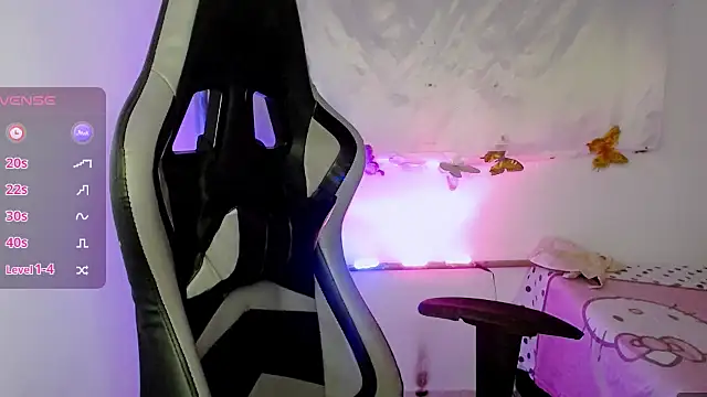 ninatiny online show from 02-09-26, 10:24