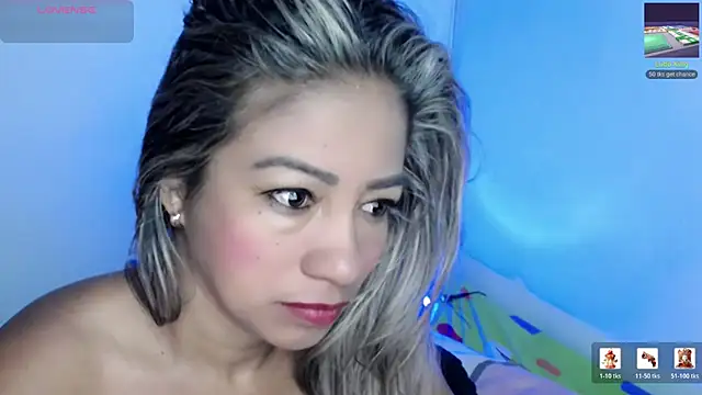 Snapshot of ninatiny chatting on 06-19-26, 11:38 ninatiny online show from 06-19-26, 11:38