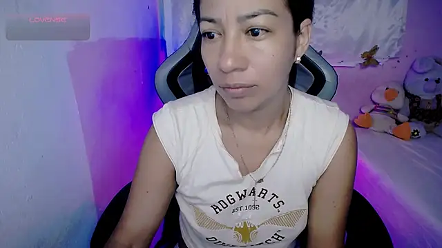 ninatiny online show from 11-01-25, 10:31