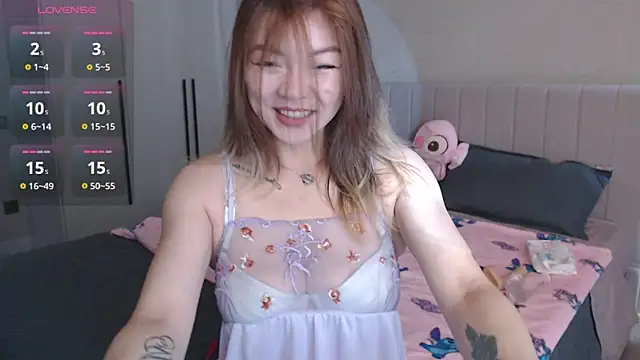 Nyx Lina online show from 05-27-26, 02:19