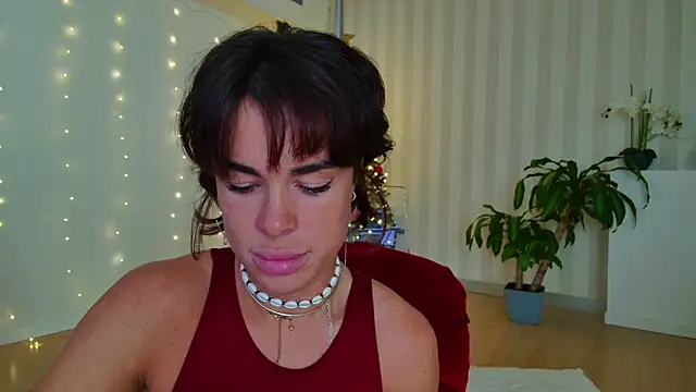 girl nextd00r online show from 01-25-25, 03:09