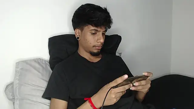 Snapshot of stevenosori chatting on 09-19-25, 11:03 stevenosori online show from 09-19-25, 11:03