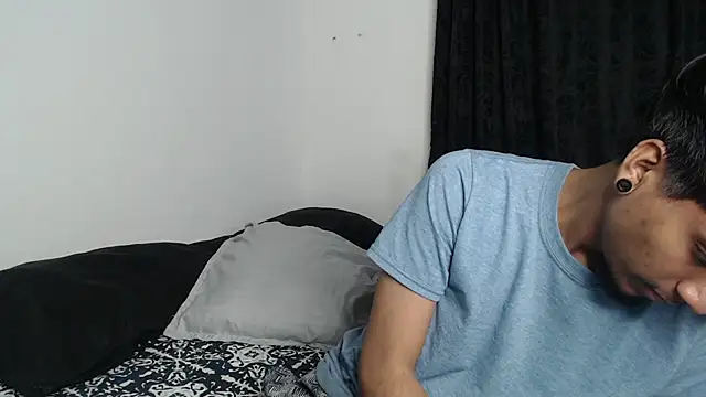 Snapshot of stevenosori chatting on 10-10-25, 04:57 stevenosori online show from 10-10-25, 04:57