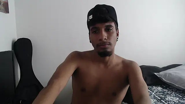Snapshot of stevenosori chatting on 10-08-25, 04:51 stevenosori online show from 10-08-25, 04:51