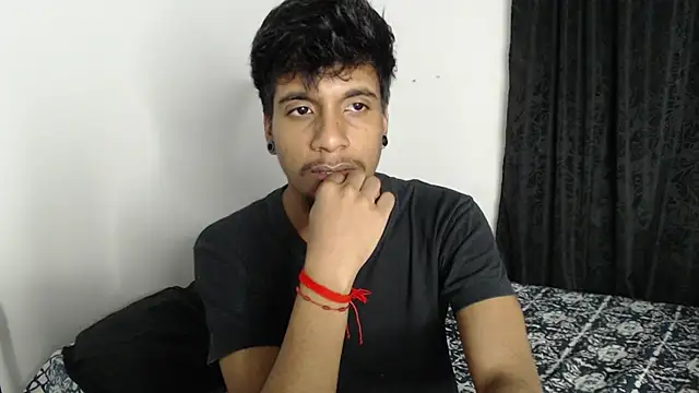 Snapshot of stevenosori chatting on 10-14-25, 06:25 stevenosori online show from 10-14-25, 06:25