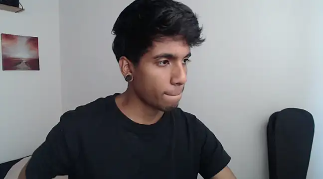 Snapshot of stevenosori chatting on 02-14-25, 02:12 stevenosori online show from 02-14-25, 02:12