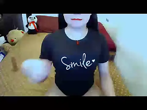 Snapshot of VeryFeminineTrans chatting on 10-28-25, 03:44 VeryFeminineTrans online show from 10-28-25, 03:44