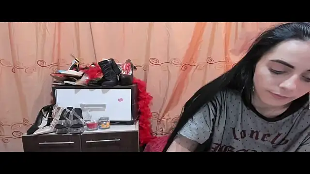 Snapshot of jessystarr chatting on 06-02-26, 02:50 jessystarr online show from 06-02-26, 02:50
