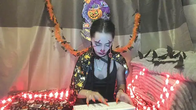 jessystarr online show from 10-31-25, 05:20