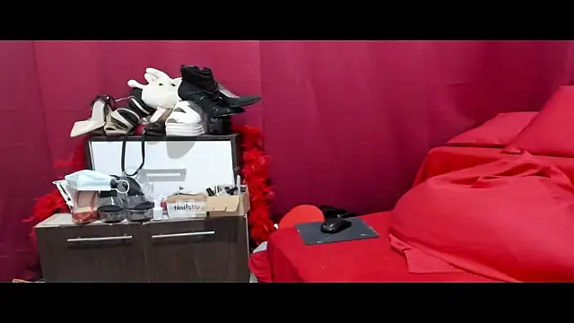 Snapshot of jessystarr chatting on 05-16-26, 01:48 jessystarr online show from 05-16-26, 01:48