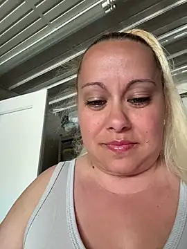 SabinaSweety online show from 04-30-26, 01:18