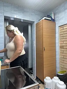 Snapshot of SabinaSweety chatting on 09-29-25, 01:06 SabinaSweety online show from 09-29-25, 01:06