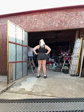 Snapshot of SabinaSweety chatting on 03-07-25, 03:18 SabinaSweety online show from 03-07-25, 03:18