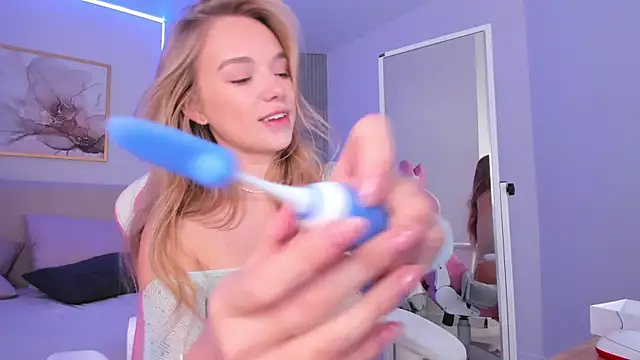 VirginChloe online show from 11-07-25, 03:22