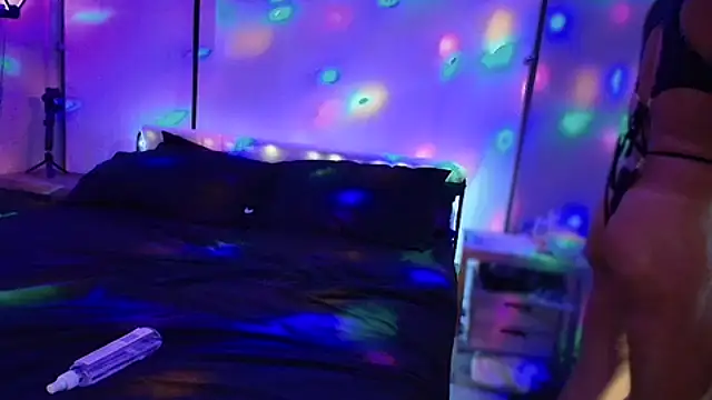 MikyFoxx online show from 09-21-25, 03:44