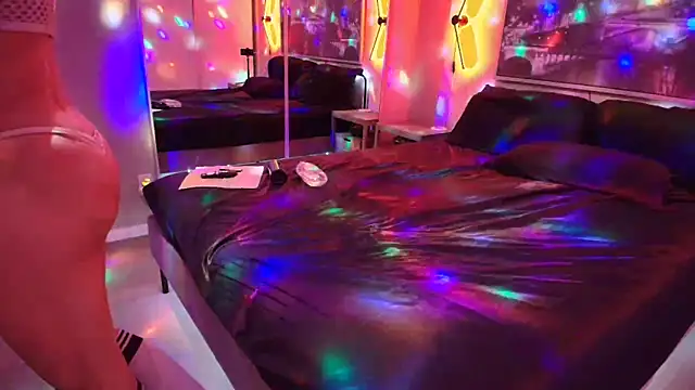 MikyFoxx online show from 03-27-26, 05:38