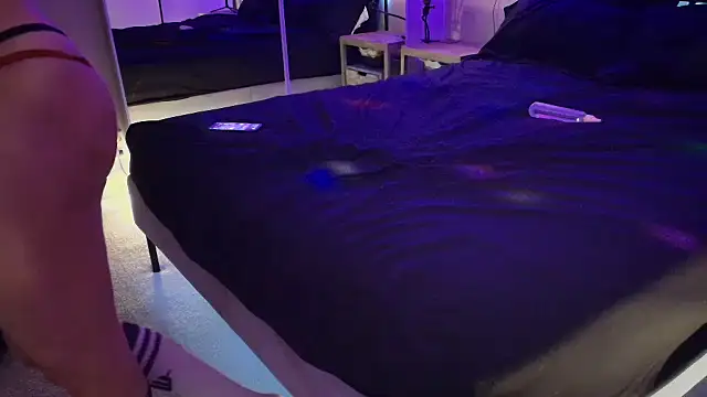 MikyFoxx online show from 10-11-25, 03:51