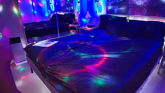 MikyFoxx online show from 03-04-26, 05:48