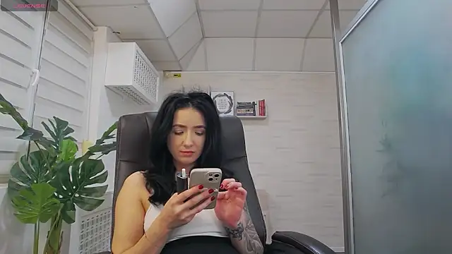 GlamKate online show from 02-12-25, 10:35