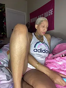 Snapshot of MzParker chatting on 02-07-26, 07:27 MzParker online show from 02-07-26, 07:27