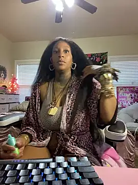 Snapshot of MzParker chatting on 12-18-25, 02:54 MzParker online show from 12-18-25, 02:54