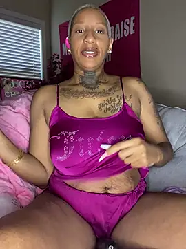 Snapshot of MzParker chatting on 02-05-26, 02:35 MzParker online show from 02-05-26, 02:35