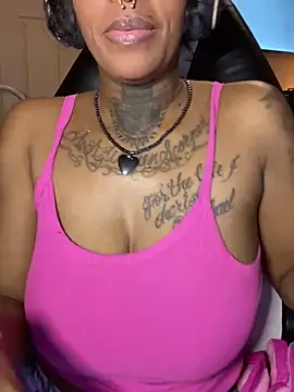 Snapshot of MzParker chatting on 12-08-24, 01:41 MzParker online show from 12-08-24, 01:41