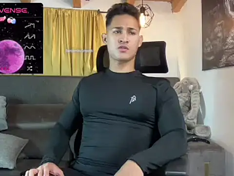 Snapshot of BenjaminCooperk chatting on 02-26-25, 06:51 BenjaminCooperk online show from 02-26-25, 06:51