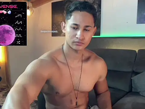 Snapshot of BenjaminCooperk chatting on 03-10-25, 01:10 BenjaminCooperk online show from 03-10-25, 01:10