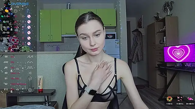 Snapshot of _Sweet_Lilit_ chatting on 01-07-25, 10:44  Sweet Lilit  online show from 01-07-25, 10:44