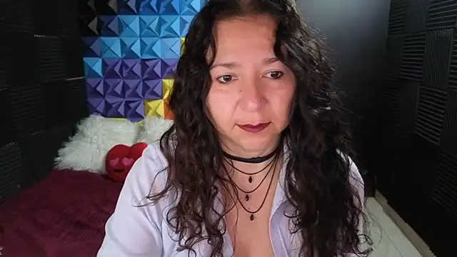 katifoxx online show from 11-10-25, 04:12