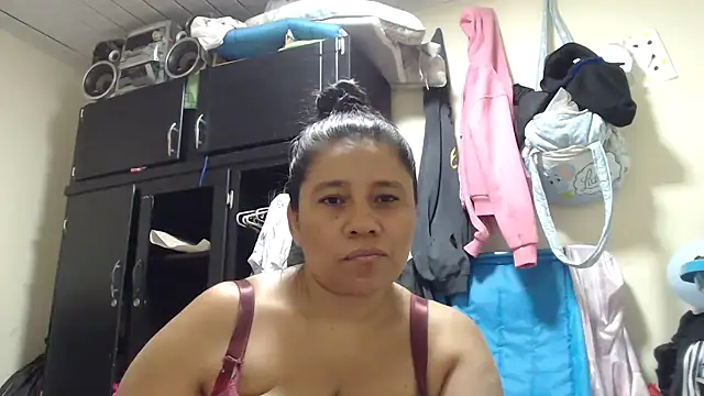 adrixxx38 online show from 04-06-26, 09:16