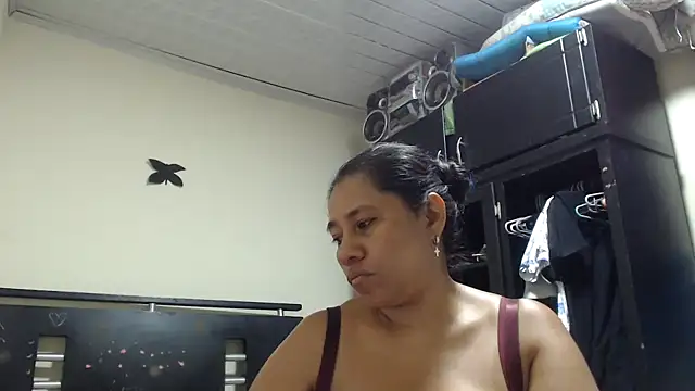 adrixxx38 online show from 05-04-26, 06:27