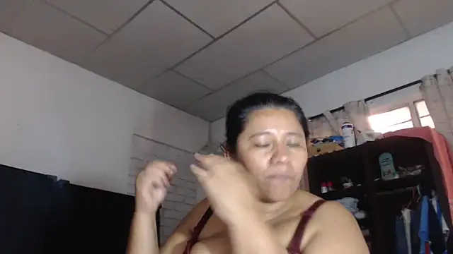 adrixxx38 online show from 02-07-26, 09:23