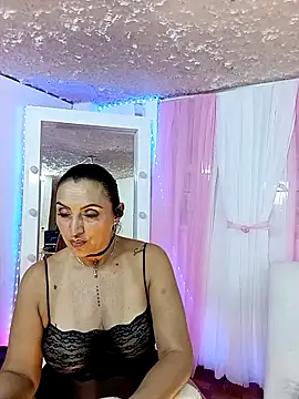 Snapshot of zullyxhot chatting on 10-16-25, 10:07 zullyxhot online show from 10-16-25, 10:07