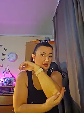 Snapshot of Hotangel75 chatting on 02-11-26, 09:31 Hotangel75 online show from 02-11-26, 09:31