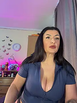 Snapshot of Hotangel75 chatting on 02-20-26, 09:00 Hotangel75 online show from 02-20-26, 09:00