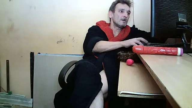 dundyFocus online show from 11-26-25, 03:56