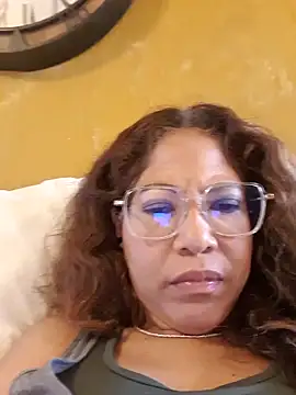 Snapshot of mila38 chatting on 05-24-26, 06:46 mila38 online show from 05-24-26, 06:46
