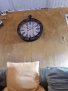 mila38 online show from 12-17-25, 10:09