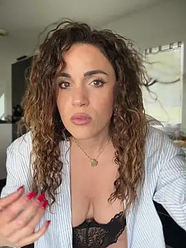 Clara-xoxo online show from 03-03-26, 12:01