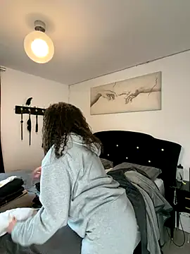 Clara-xoxo online show from 12-21-25, 03:14